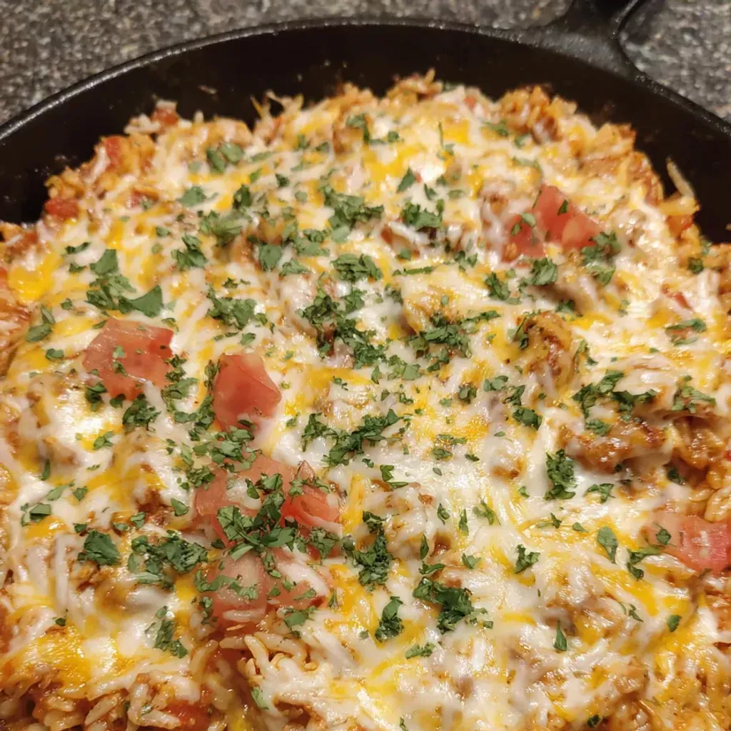 Cheesy Chicken Taco Rice: Easy and Delicious One-Pot Recipe